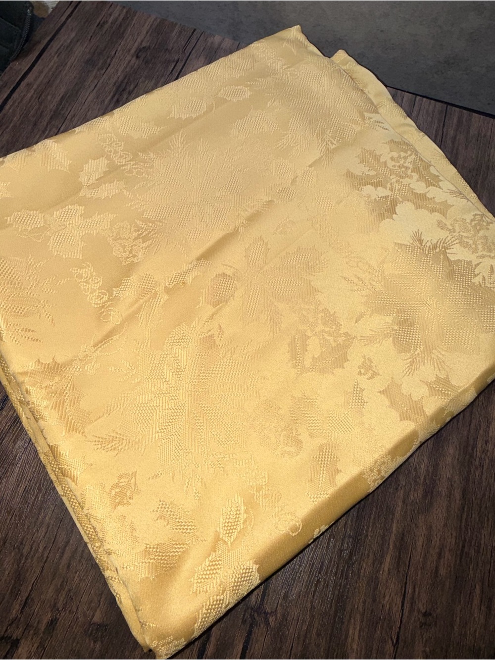 Rectangle Noel Floral Christmas Ribbons Gold Tablecloth 117” X 57”